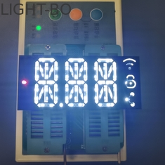 La nouvelle technologie de production a adapté l'affichage à LED aux besoins du client Alphanumérique de whiteTriple de segment ultra lumineux du chiffre 14