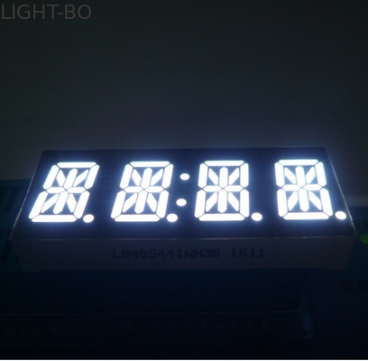 Un bon prix. Chiffre du blanc 4 d'affichage alphanumérique de segment de l'intense luminosité 14 0,54 pouces pour STB en ligne