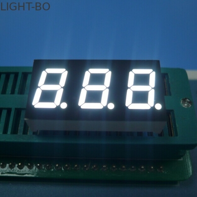 Un bon prix. Affichage à LED à trois chiffres de 0,4 pouce 7 segments à cathode commune Ultra blanc brillant en ligne