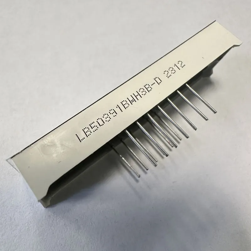 Affichage à LED à 7 segments ultra-blanc à 5 chiffres de 0,39 pouce Anode commune pour indicateur numérique 3