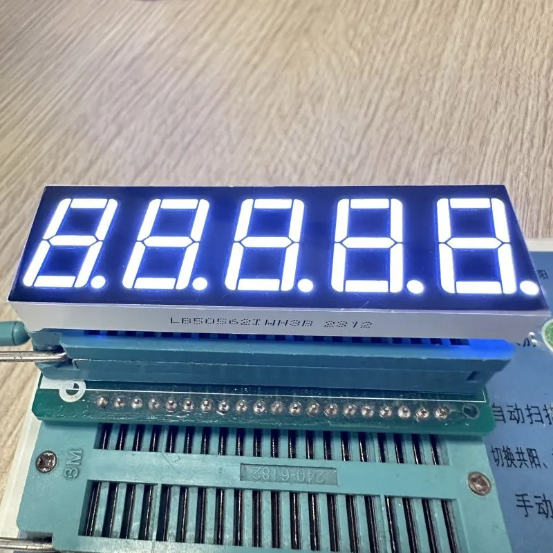 0.56 pouces 5 chiffres ultra-brillant blanc 7 segments LED affichage cathode commune pour le contrôle du processus 0