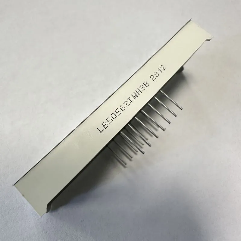 Ultra blanc écran LED à 5 chiffres de 7 segments de 0,56 pouces Anode commune pour le contrôle des processus 4